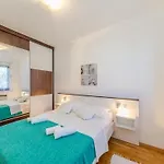 Apartament With Parking Space Privlaka, Zadar - 23472 *