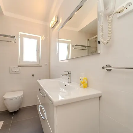 아파트 With Parking Space Privlaka, Zadar - 23472 *