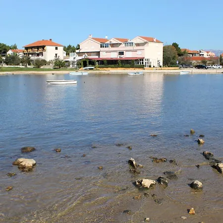 Appartamento With Parking Space Privlaka, Zadar - 23472 *