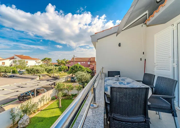 Apartment With Parking Space Privlaka, Zadar - 23472 *